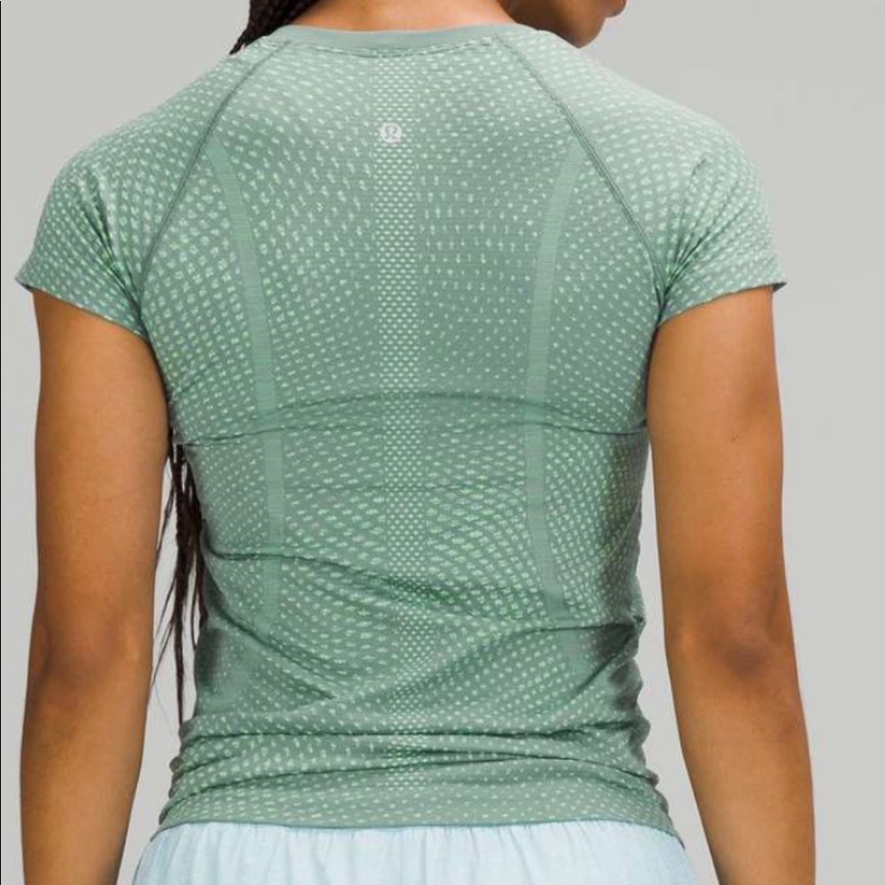 swiftly tech womens size 6. perfect condition never worn